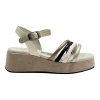 Dámské béžové sandály na klínku Anekke 2