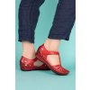Dámské červené kožené sandály na klínku 2