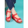 Dámské kožené červené sandály na klínku 4