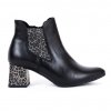 Dámské černé kotníčkové boty s mramorovým motivem 3