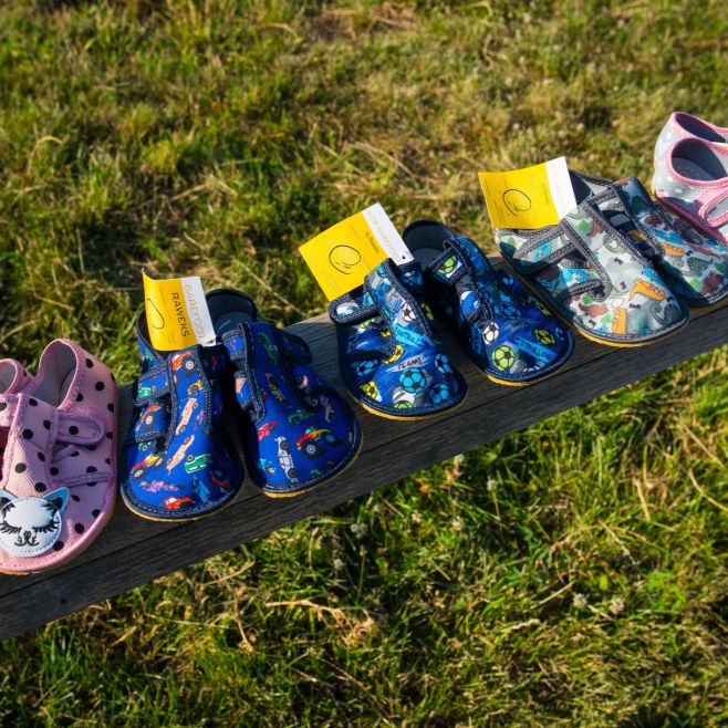 ❓KAM PRO 👌ZDRAVÉ👌PAPUČKY do školy a školky V BRNĚ vel. 18 až 40?...