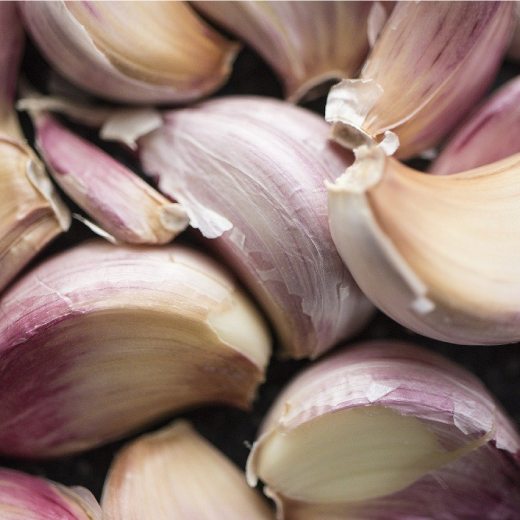 Čím hnojit česnek na jaře?