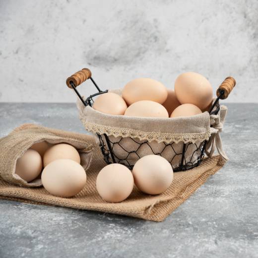 V jakém období snáší hedvábničky?