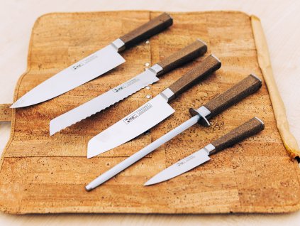 Sada se 4ks profesionálních nožů a ocílky IVO Cork| Korkové pouzdro