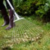 Kent Stowe Expanding Leaf Rake in use