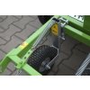 Sazeč česneku za traktor 3 5 řádků Gemma Bomet utužovací kola detail