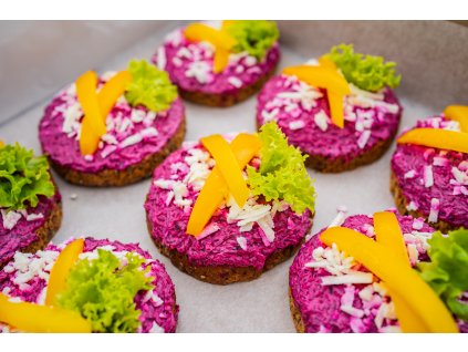 ŘEPOVÝ BOX MINI CHLEBÍČKŮ