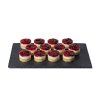 Sladký box s dortíky s lesním ovocem a smetanovým krémem