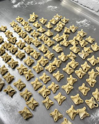 Naše domácí posvícenské koláčky s povidly a tvarohem v procesu