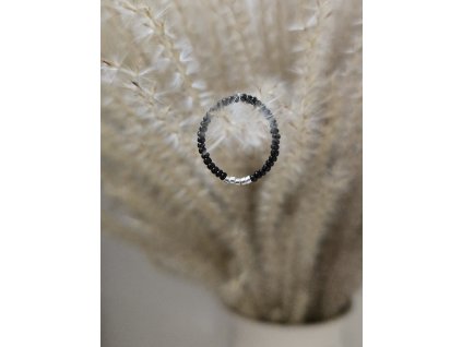 Černý prstýnek - stříbrná