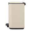 Bo Pedal Bin, 7L Soft Beige 8710755237928 Brabantia 96dpi 2000x2000px 9 NR 49644