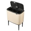 Bo Touch Bin, 3 x 11L Soft Beige 8710755201608 Brabantia 96dpi 1000x1000px 7 NR 27611