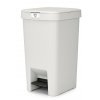 StepUp Pedal Bin 16L Light Grey 8710755800221 Brabantia 96dpi 2000x2000px 9 NR 31839