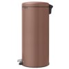 NewIcon Pedal Bin, 30L Satin Taupe 8710755234040 Brabantia 96dpi 2000x2000px 9 NR 35948
