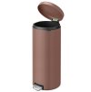 NewIcon Pedal Bin, 30L Satin Taupe 8710755234040 Brabantia 96dpi 2000x2000px 9 NR 35944