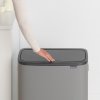 2490 6 bo touch bin 60l mineralni seda