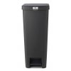 StepUp Pedal Bin 40L Dark Grey 8710755800023 Brabantia 96dpi 1000x1000px 7 NR 24973