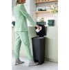 StepUp Pedal Bin 40L Dark Grey 8710755800023 Brabantia 96dpi 1000x1000px 7 NR 25036