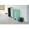 StepUp Pedal Bin 40L Dark Grey 8710755800023 Brabantia 96dpi 1000x1000px 7 NR 25059