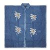 Nomad Sari v kolekci Med - Kaftan - Modrá s dekorací palmových stromů v zlaté a bílé barvě