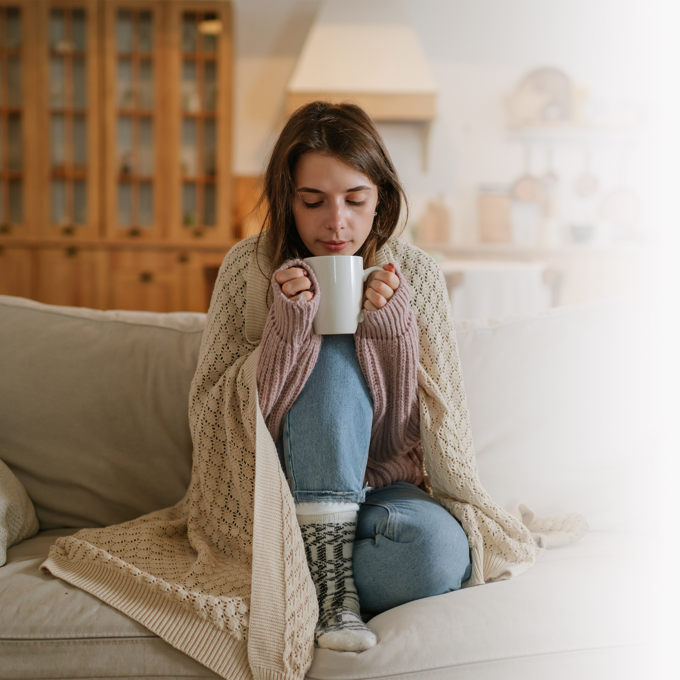 doamnă cu băutură imunizatoare