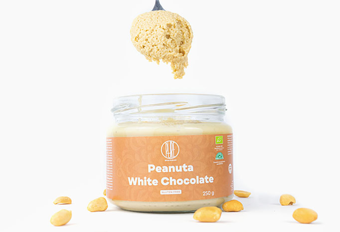 peanuta_white_choco_detail.jpg