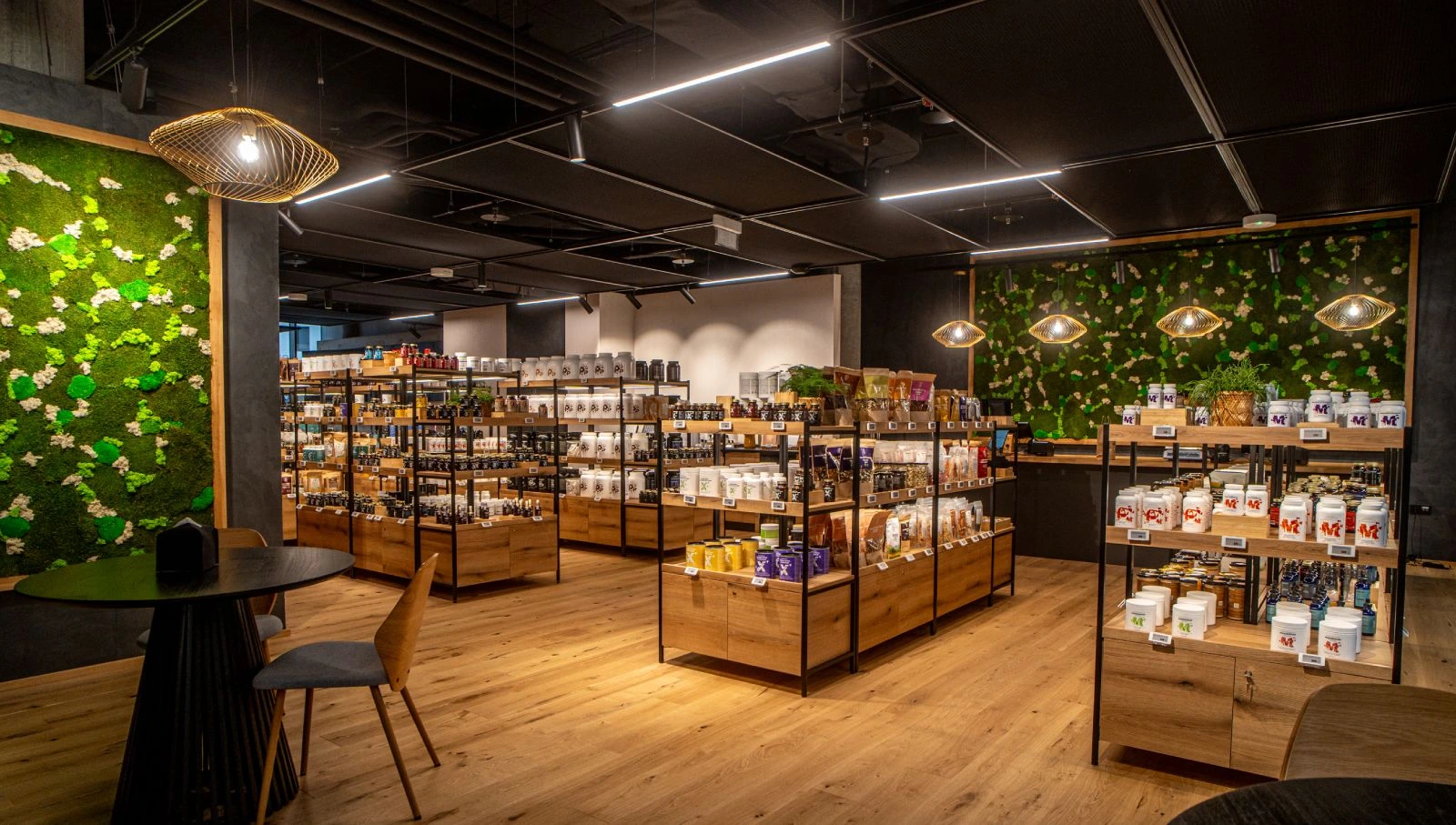 Interiér kamenné prodejny BrainMarket