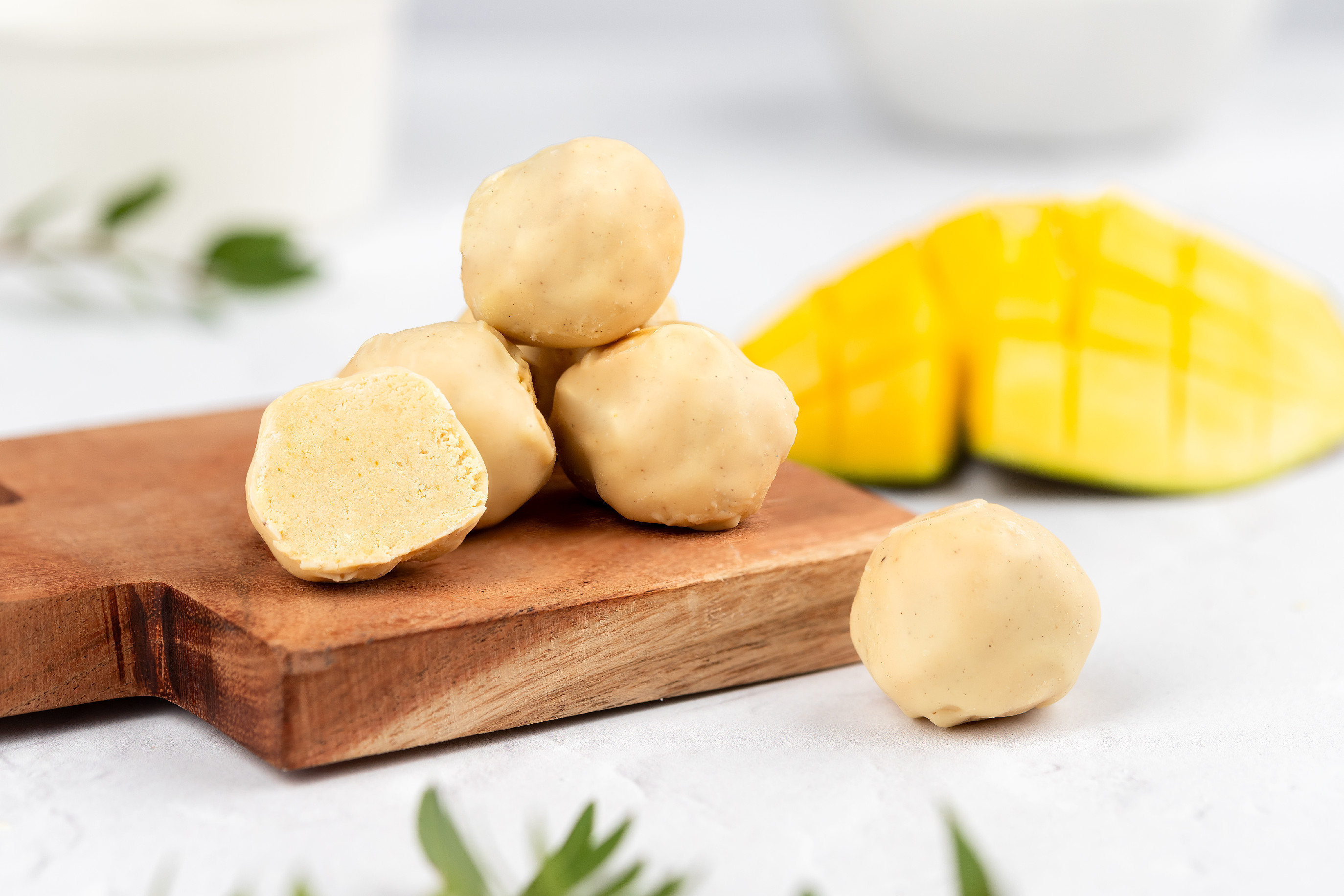 BrainMax Pure Protein Balls Mango, Proteinové kuličky, Mango, BIO, 8 ks Obrázek