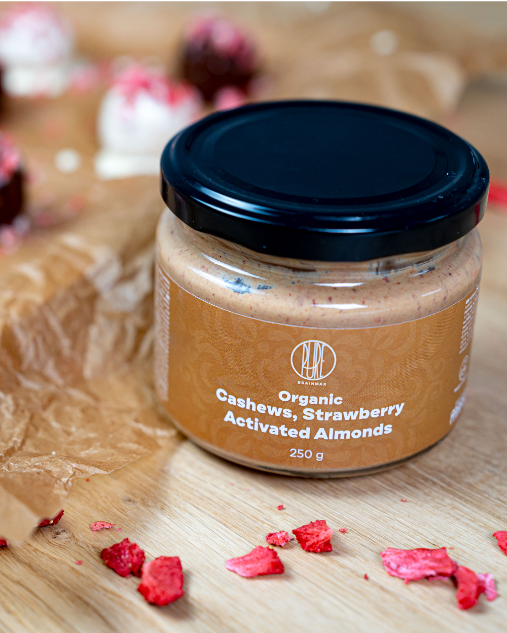 Csokoládéval borított fehérjegolyók