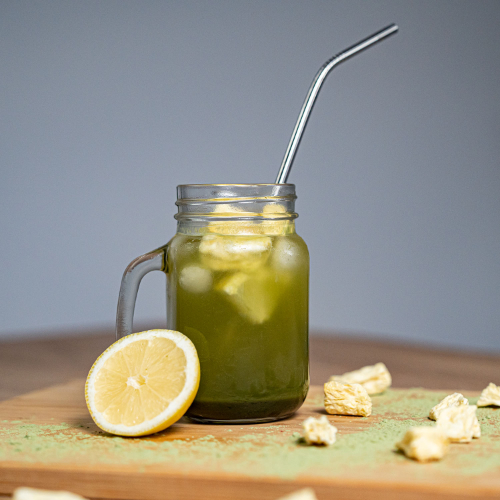 Frissítő ital fiatal árpából