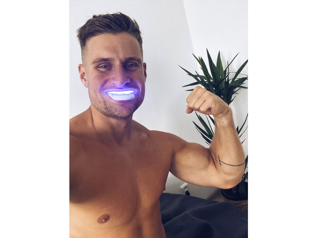 Blight Smile Black, Světelná sada pro bělení zubů Obrázek