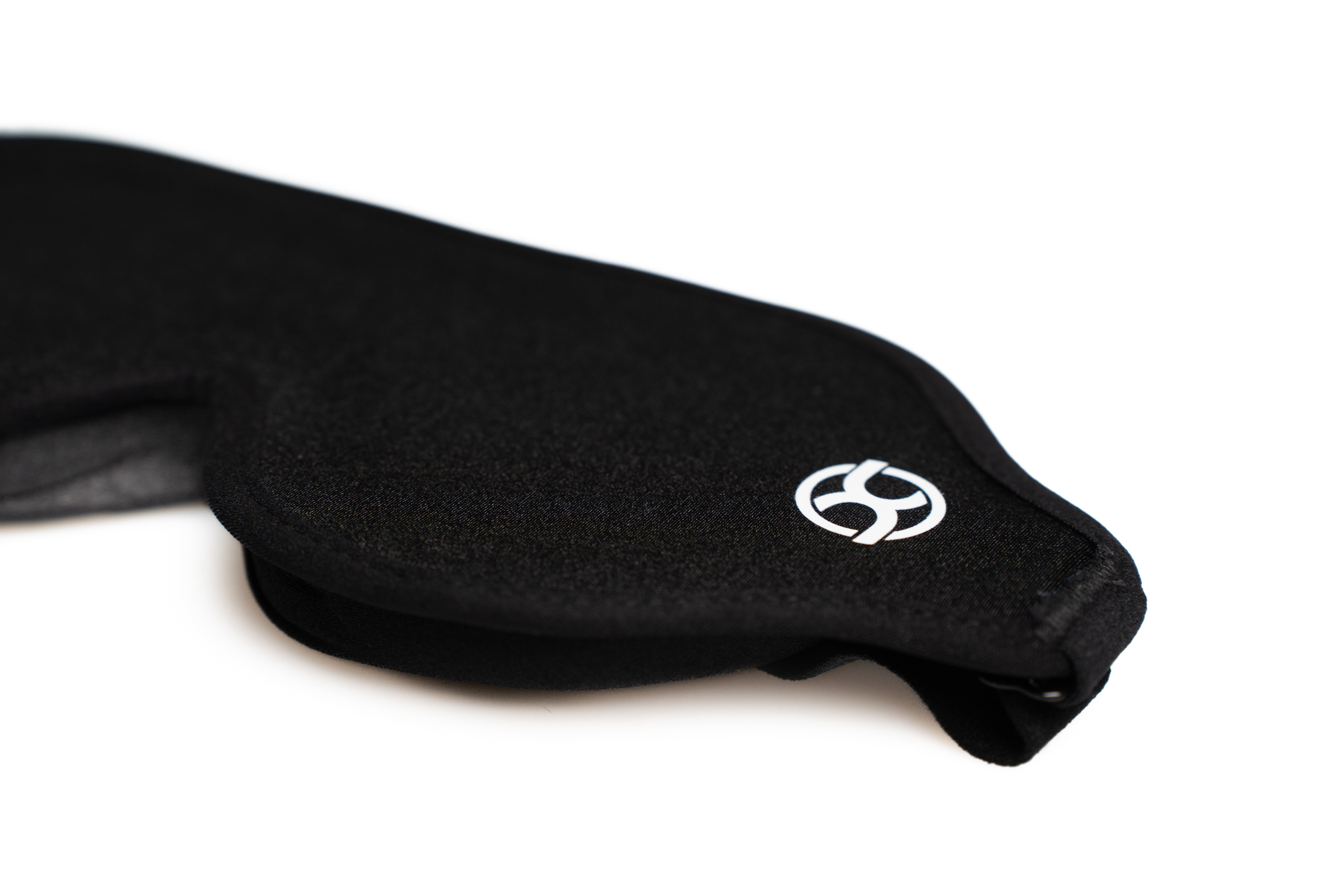 BrainMax Anatomicky tvarovaná maska na spaní (černá) MIND Obrázek