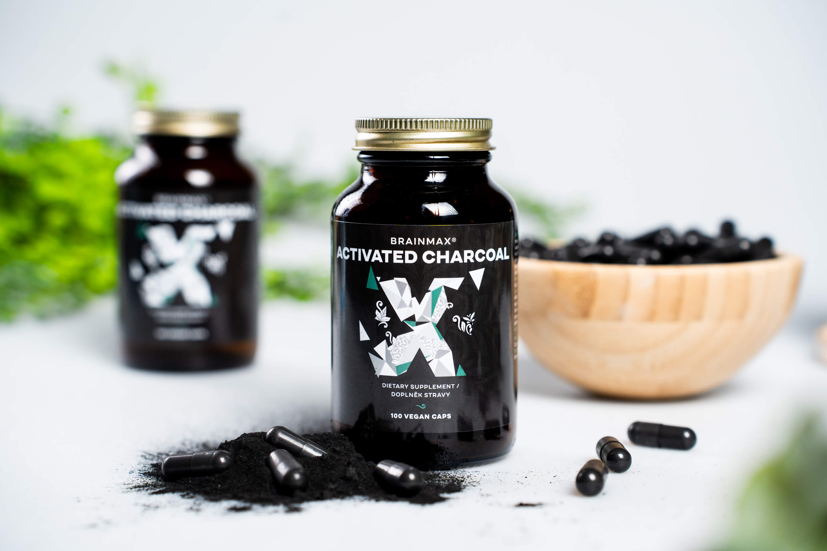 BrainMax Activated Charcoal, aktivní uhlí z kokosových skořápek, 575 mg, 100 rostlinných kapslí Obrázek