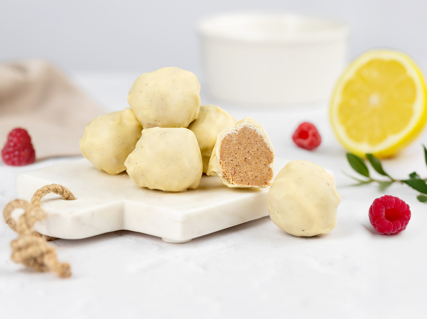 BrainMax Pure Raspberry&Lemon Collagen Balls, Kolagenové kuličky, Malina a citron, 8 ks Obrázek