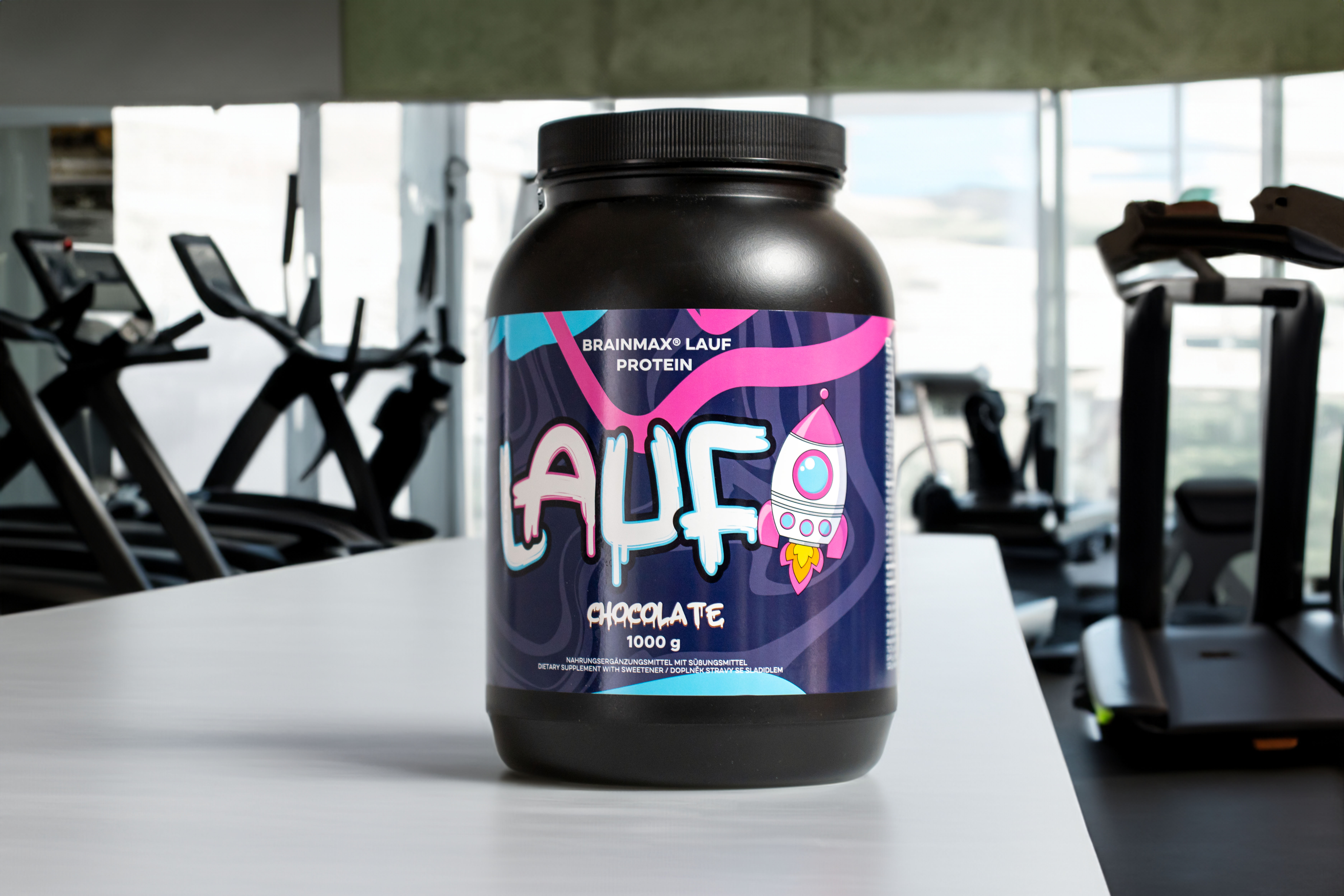 BrainMax Lauf Protein, natywne białko serwatki, 1000 g Smak: Czekolada Obraz