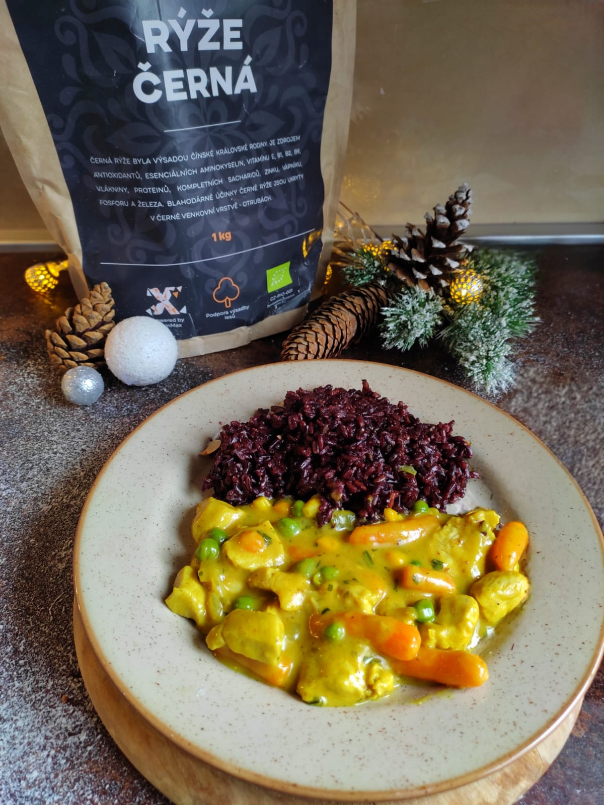 Kurczak curry z mlekiem kokosowym i czarnym ryżem