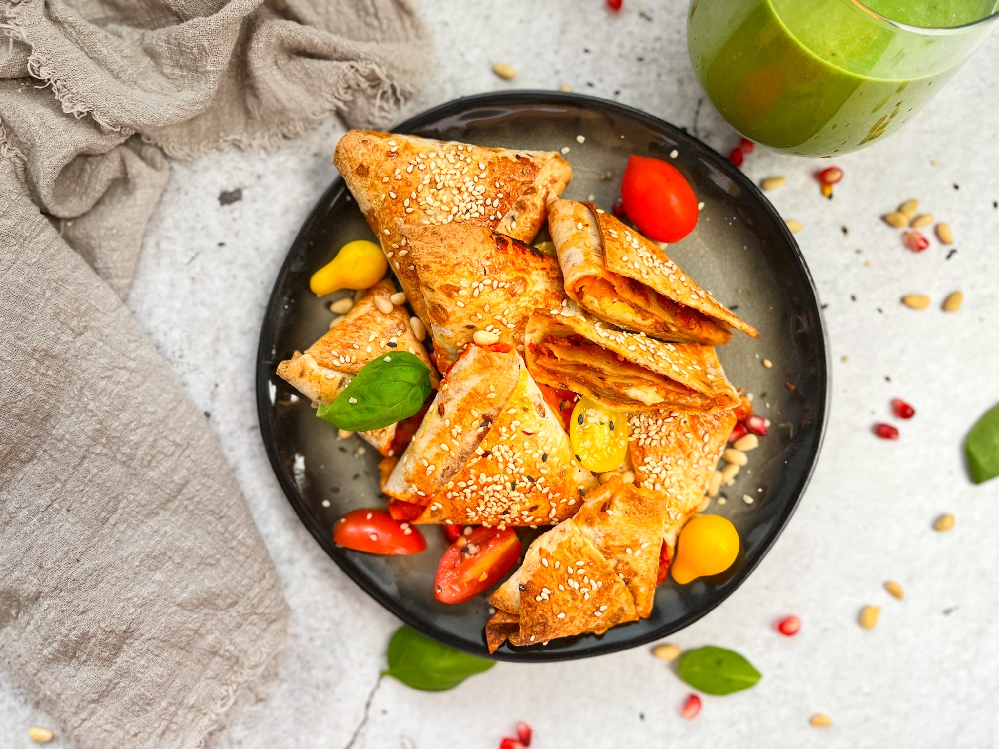 Tortillowe trójkąciki z domowym ajwarem