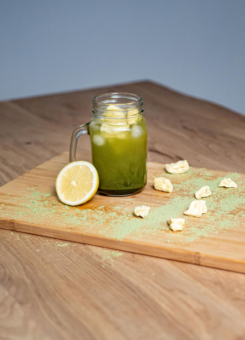 Orzeźwiający napój z młodego jęczmienia