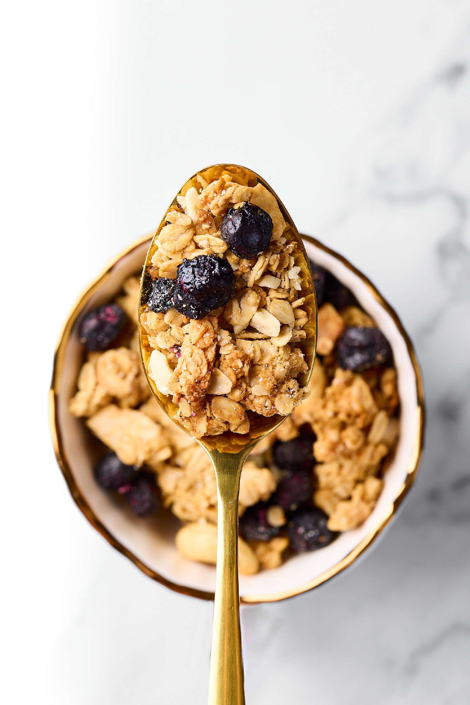 BrainMax Pure Blueberry Cheesecake Granola, Borůvky a Bílá čokoláda, BIO, 400 g Obrázek