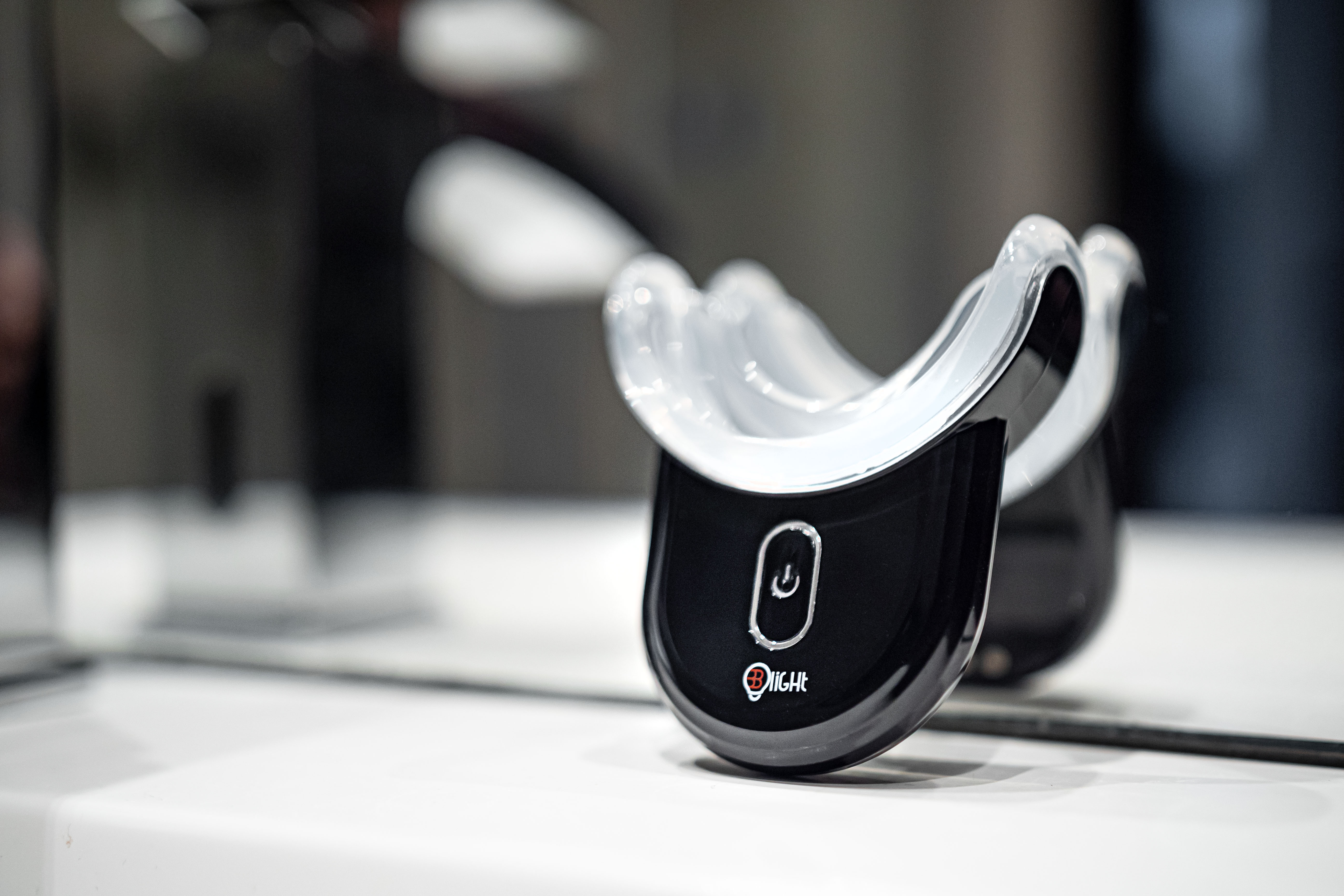 Blight Smile Black, Světelná sada pro bělení zubů Obrázek