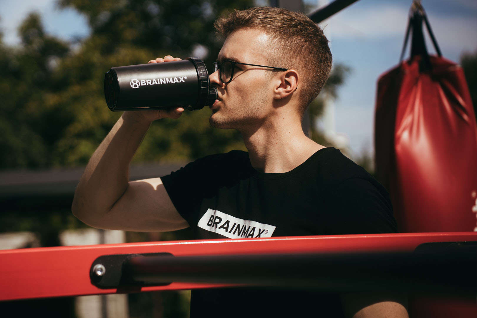 BrainMax plastový shaker (šejkr), černý, 700 ml Obrázek