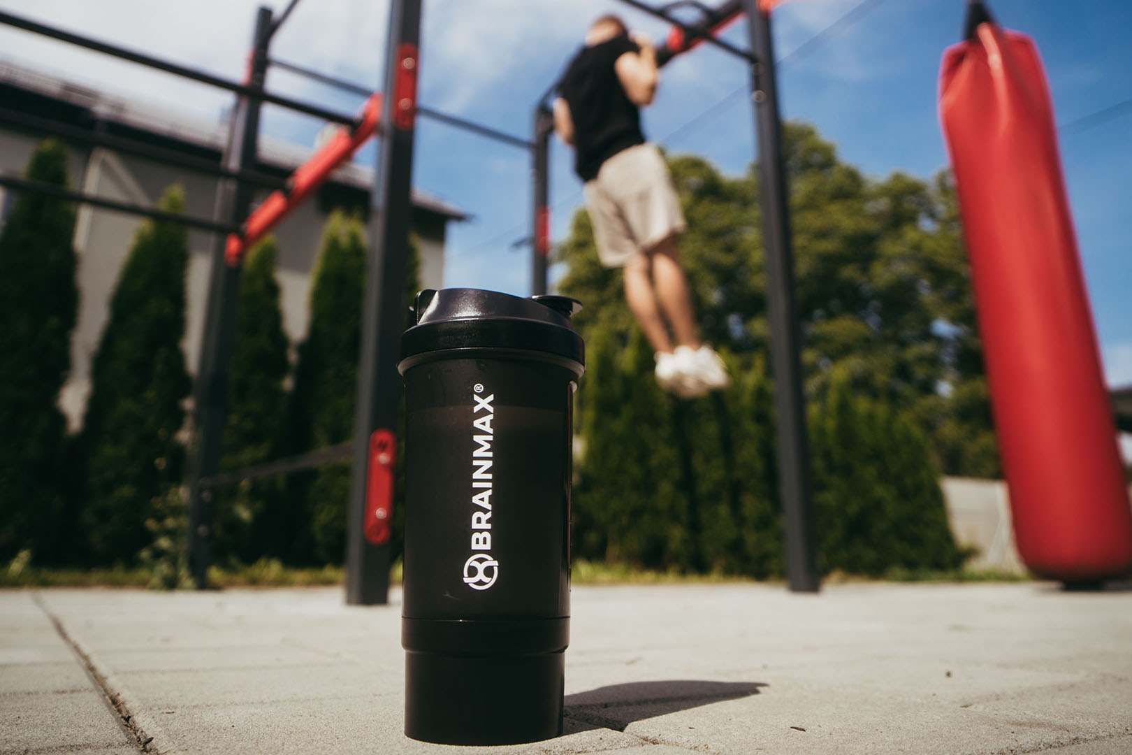 BrainMax vícedílný plastový shaker (šejkr), černý, 700 ml Obrázek