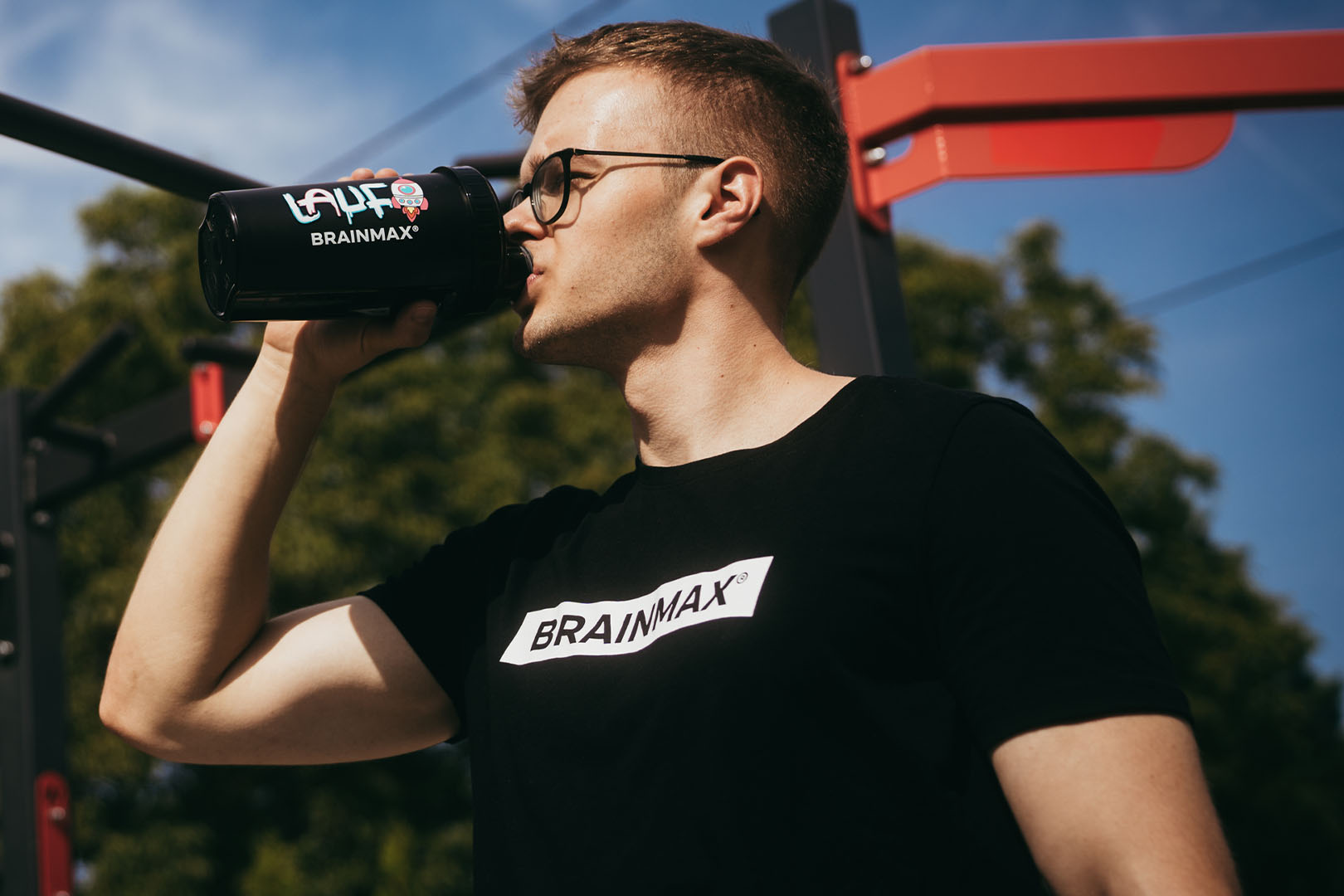 BrainMax Lauf plastový shaker (šejkr), černý, 700 ml Obrázek