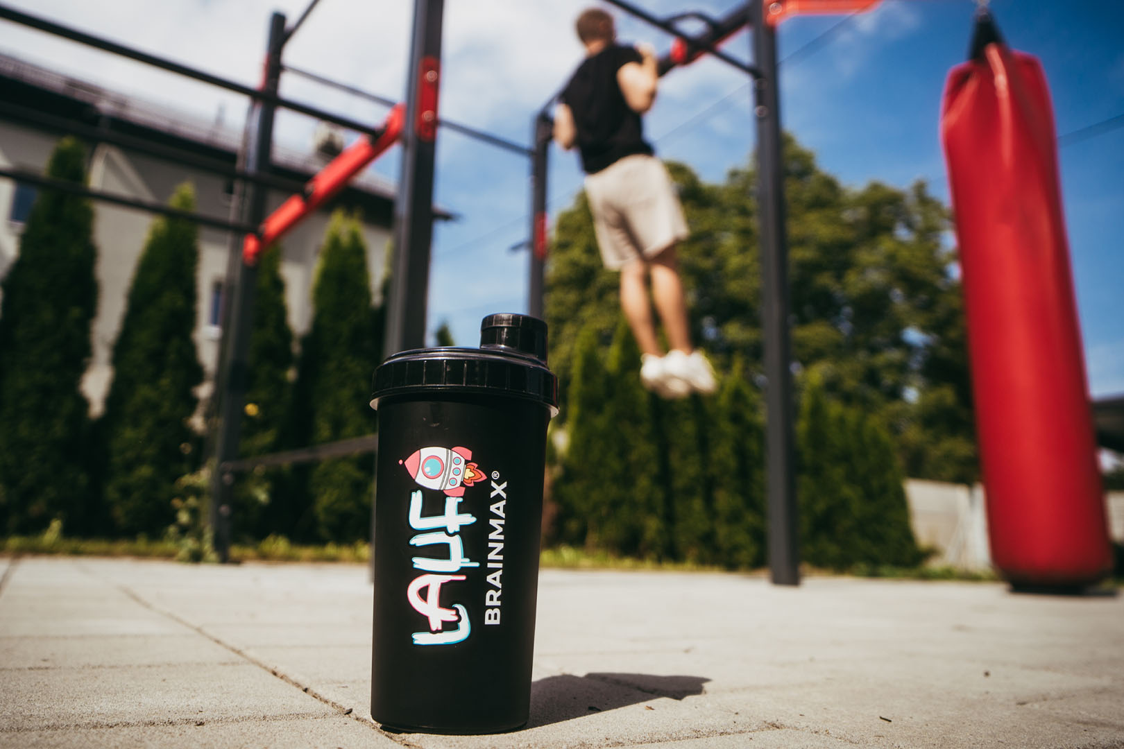 BrainMax Lauf plastový shaker (šejkr), černý, 700 ml Obrázek