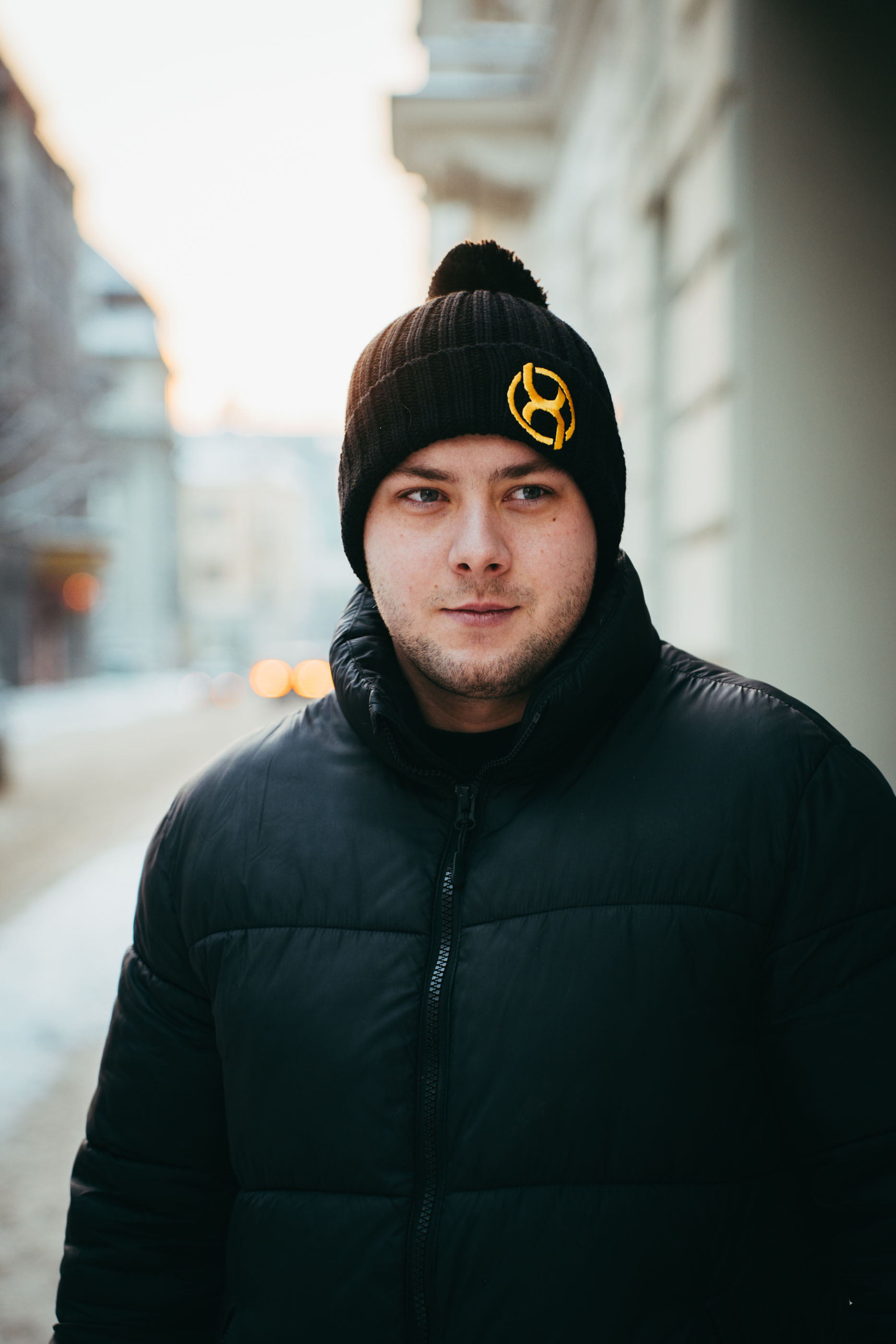 BrainMax Czapka zimowa Kolor: Černá s bílým logem (zdjęcie 7)