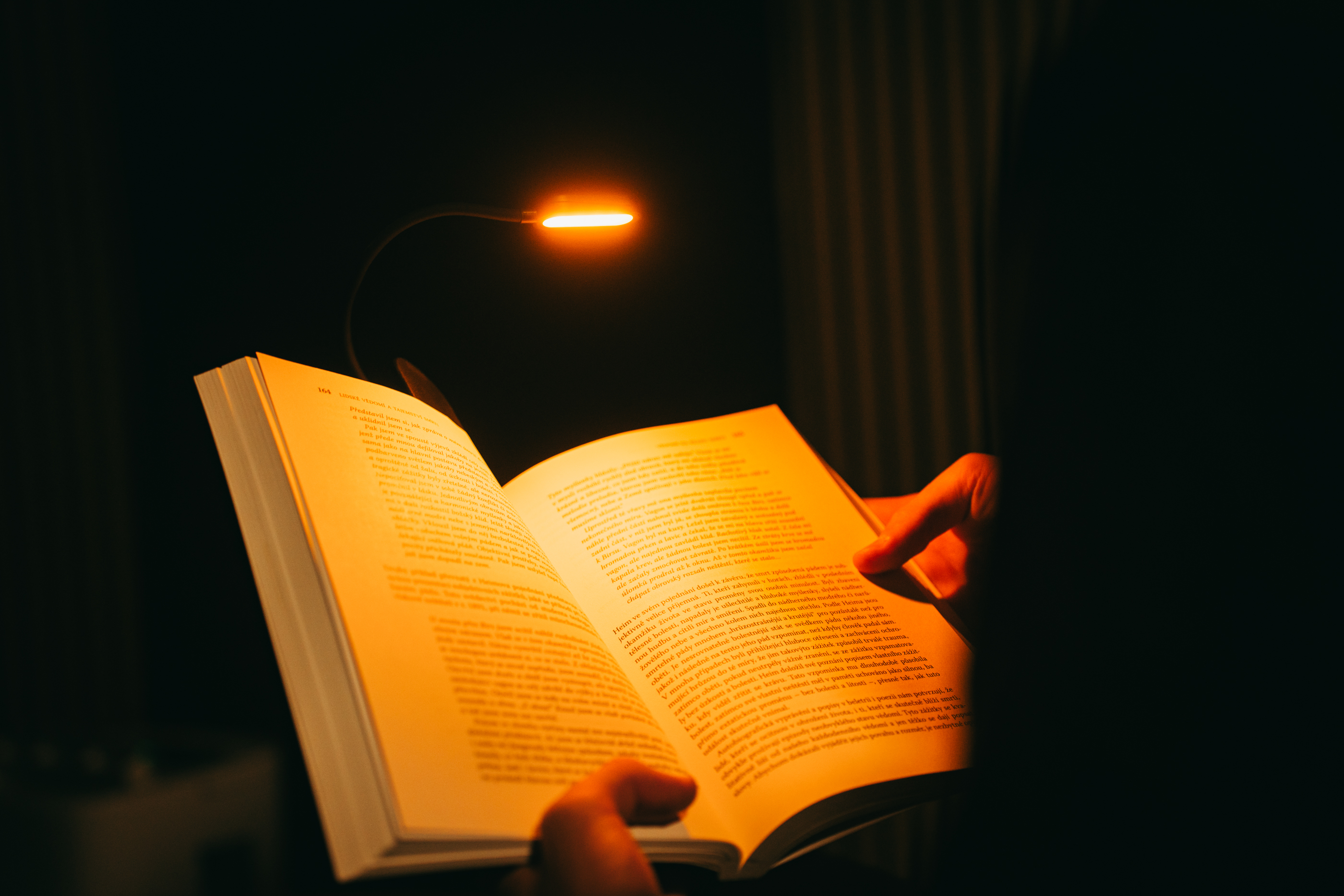 BrainLight Reading lamp, lampa, 1700 K, 1 W, 3 intenzity jantarového světla Obrázek