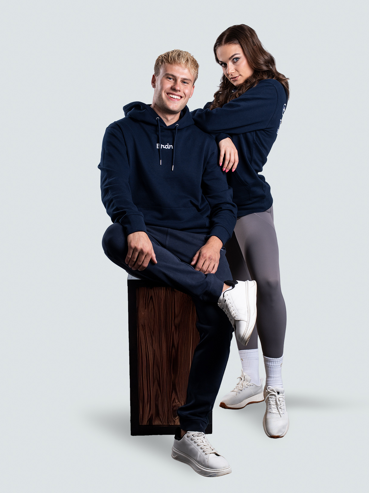 Bluza BrainMax unisex z bawełny organicznej, małe logo, niebieska Rozmiar: L
