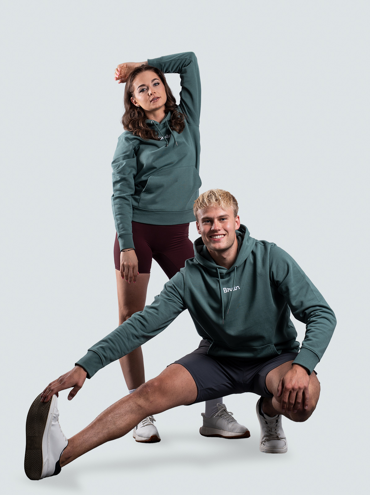 Bluza BrainMax unisex z bawełny organicznej, małe logo, stonowana zieleń Rozmiar: L