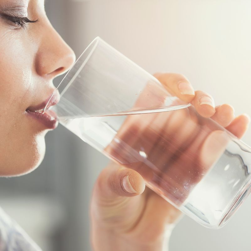 De ce nu este suficientă doar apa vara: Cunoașteți electroliții?