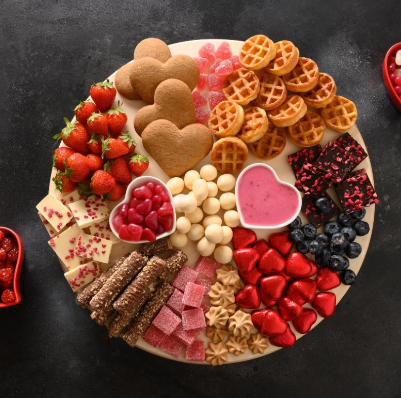 Povej s hrano ali katere sladkosti so bile prinašane ljubljenim